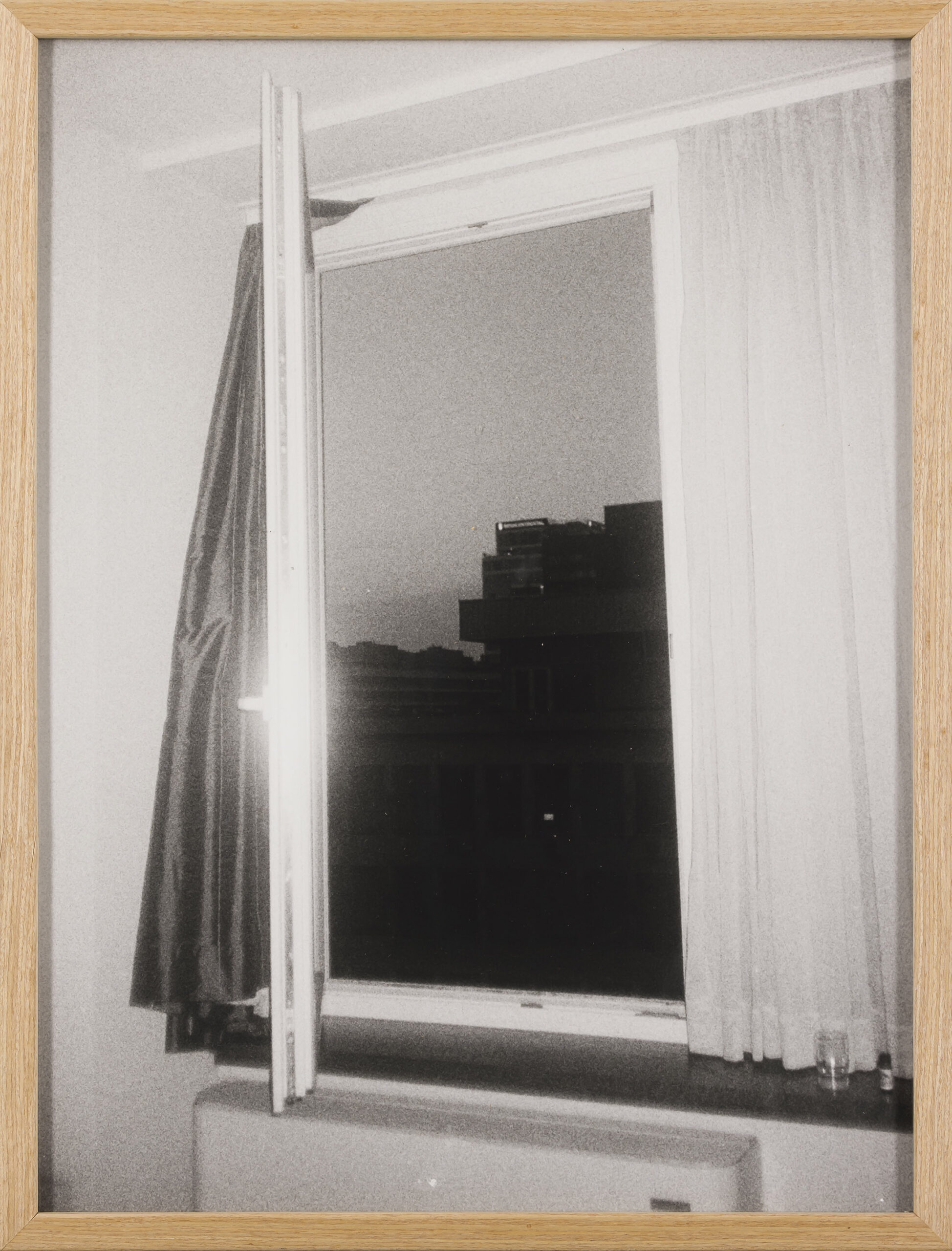 Iva Suhadolnik Gregorin: Poletje v Ljubljani (z okvirjem)